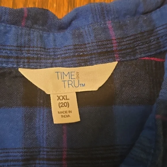 Women's TIME TRU Blue & black plaid flannel long sleeve shirt - Picture 2 of 8